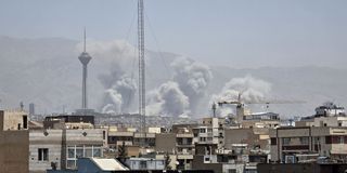 پیامدهای اقتصادی جنگ فرسایشی از نگاه یک اقتصاددان | دولت باید بسته‌های حمایتی برای شاغلان بخش خصوصی در نظر گیرد