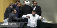 توضیحات یک نماینده درباره تصویر حرکت شستش در صحن مجلس!+تصویر