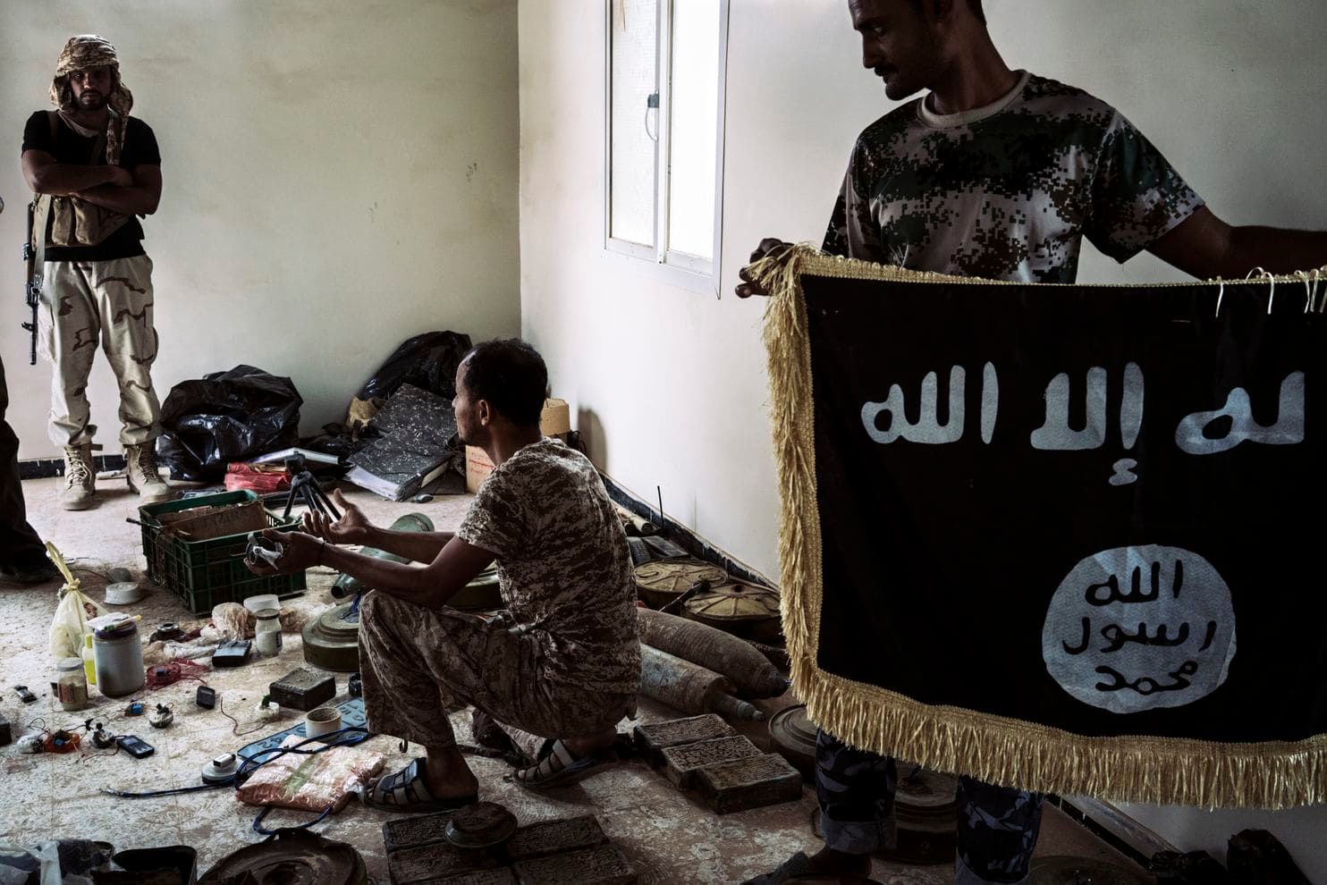 داعش فیلمی را از سر بریدن چند اسیر منتشر کرد