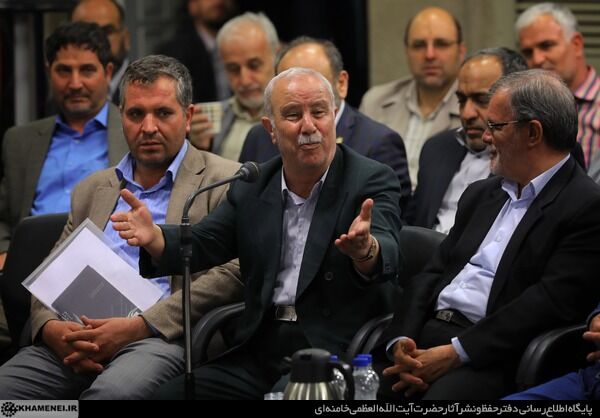 دیدار شاعران با رهبری