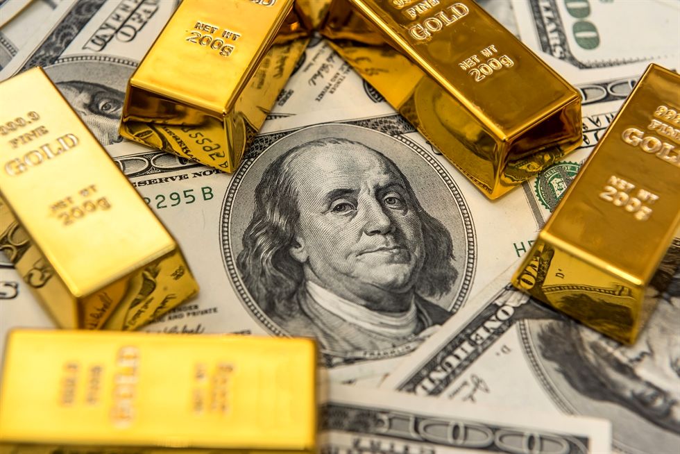 نفوذ طلا تقلبی به بازار /فروش دلار سفید به قیمت دلار آبی 