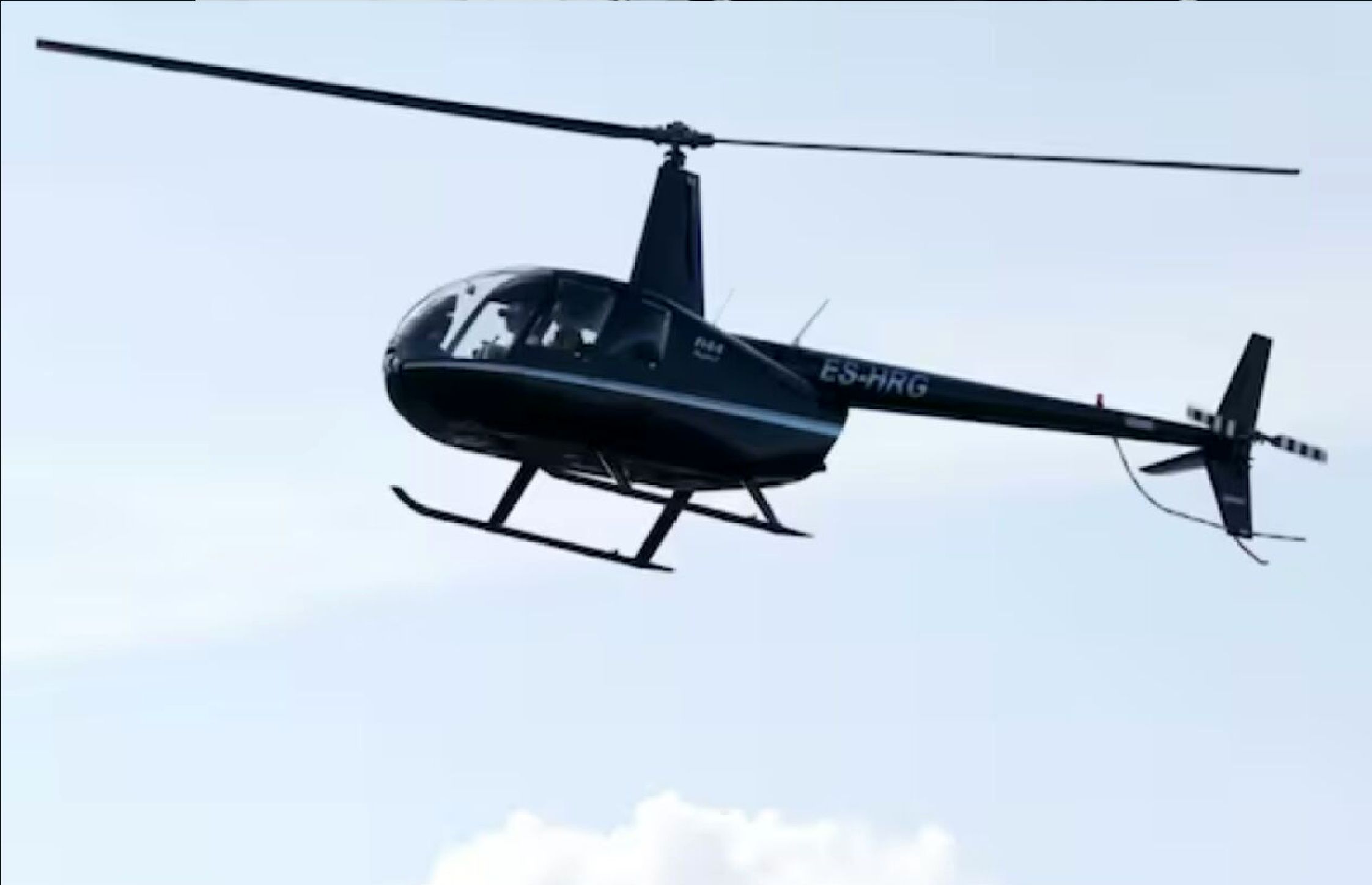 جزییات سقوط یک بالگرد در اصفهان/ این بالگرد متعلق به ارتش است