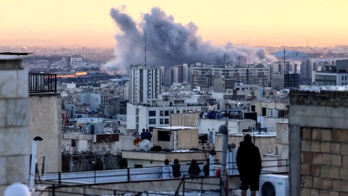 فوری/ انفجارهای متعدد در شمال، مرکز و شرق تهران/ کرج هم مورد اصابت قرار گرفت