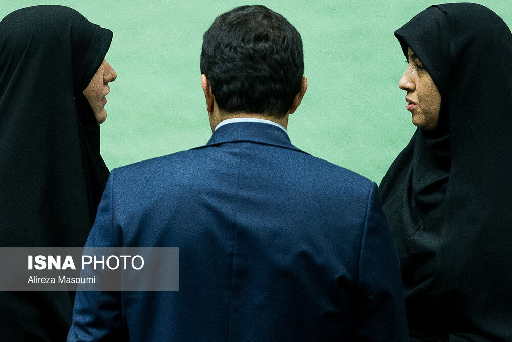 تصاویر | حواشی صحن علنی امروز مجلس