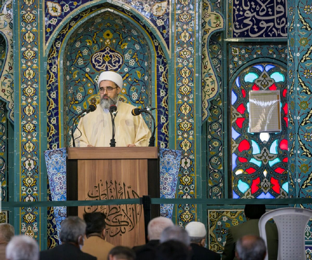 درخواست مهم یک امام جمعه از مسئولان کشور درباره فساد/شکم گرسنه و سفره خالی، پند و موعظه را نمی‌شناسد 