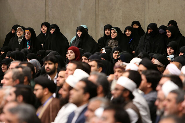 تصاویر دیدار مسئولان نظام، مهمانان کنفرانس وحدت و سفرای کشورهای اسلامی با رهبری