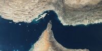 وزیر ترامپ حرفش را درباره عبور نفتکش از تنگه هرمز  پس گرفت