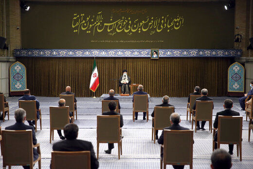 حضور وزیر دولت روحانی در دیدار دولت رئیسی با رهبر انقلاب+ عکس