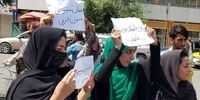 سخنگوی طالبان: زنان شاغل فعلا خانه بمانند
