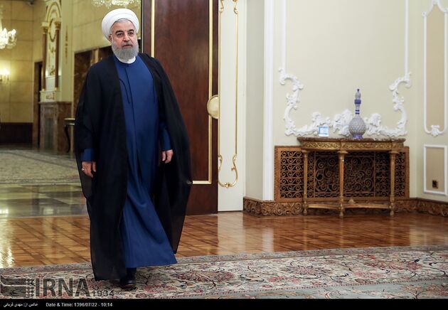 تقدیم استوارنامه سفرای جدید به روحانی