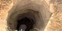 سقوط 8 عضو یک خانواده درون چاه 50 متری