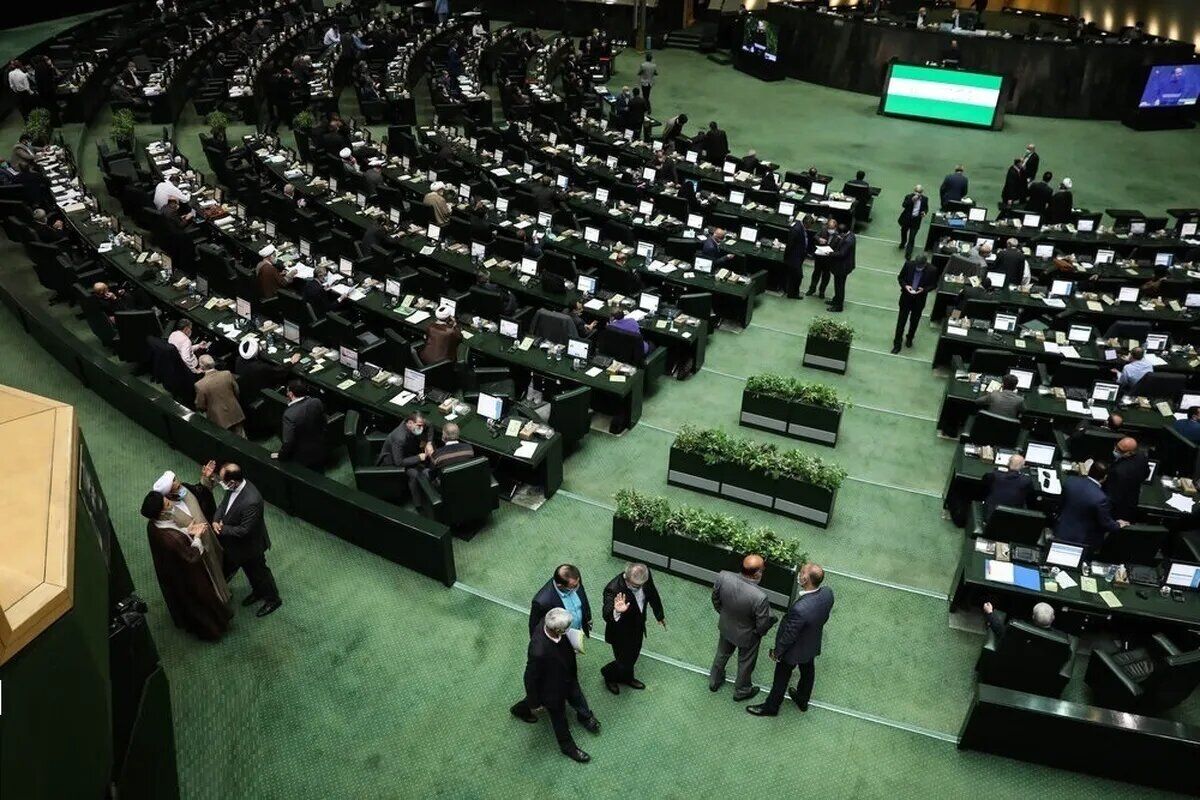اولین تصاویر از جلسه رای اعتماد به وزیر پیشنهادی دفاع
