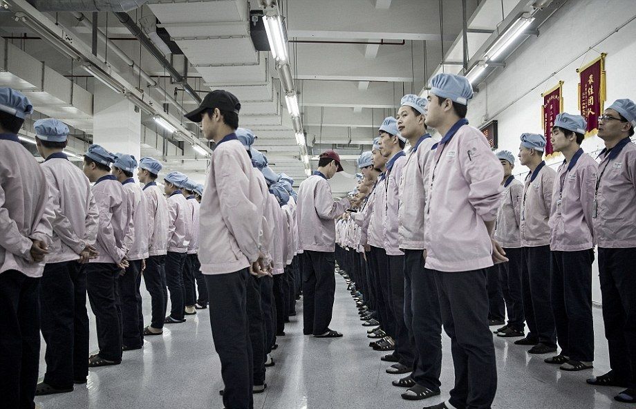 کاهش فعالیت کارخانجات چین در پی جنگ تجاری