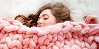 بلایی که خوابیدن با لباس گرم سر بدنتان می آورد
