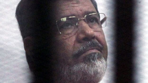 ایندیپندنت: محمد مرسی بیش از ۲۰ دقیقه روی زمین افتاده بود