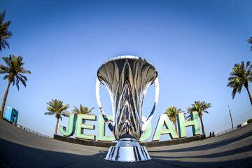 از تعطیلی لیگ‌ها تا بحران در آستانه جام‌جهانی/فوتبال خاورمیانه، قربانی تصمیم‌های 2 دیوانه!