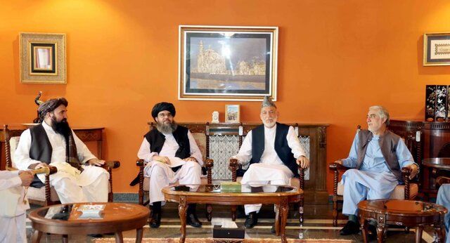جزئیات دیدار عبدالله و کرزای با اعضای دفتر سیاسی گروه طالبان