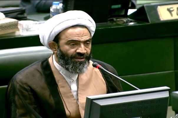 نماینده مجلس:  در شرایط فعلی باید قرارگاه جنگ اقتصادی تشکیل شود