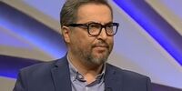 سنگ مزار موقت مهرداد میناوند آماده شد
