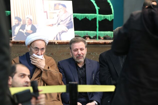 وداع مسئولان با پیکر آیت الله هاشمی در حسینیه جماران