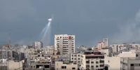اسرائیل بر سر مردم غزه بمب فسفری ریخت + فیلم