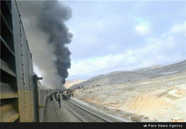 برخورد ۲ قطار مسافربری در محور سمنان