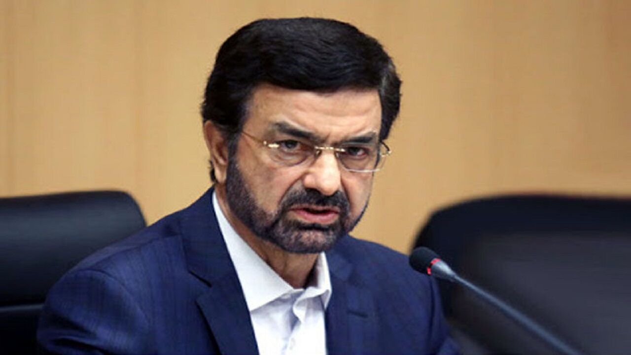 عضو کمیسیون امنیت ملی: تلاش می‌کنیم جنگی رخ ندهد / عراقچی با هماهنگی مجلس توافق کرد / اجرای مکانیسم ماشه برای همه طرف‌ها زیان‌بار است