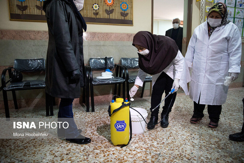 ضدعفونی کردن مدارس تهران برای مقابله با کروناویروس