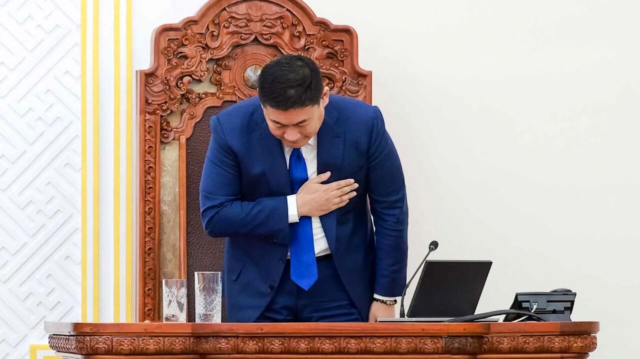  نخست‌وزیر این کشور استعفا کرد 