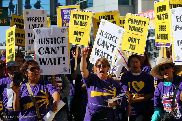 تظاهرات علیه دستمزد پایین در آمریکا