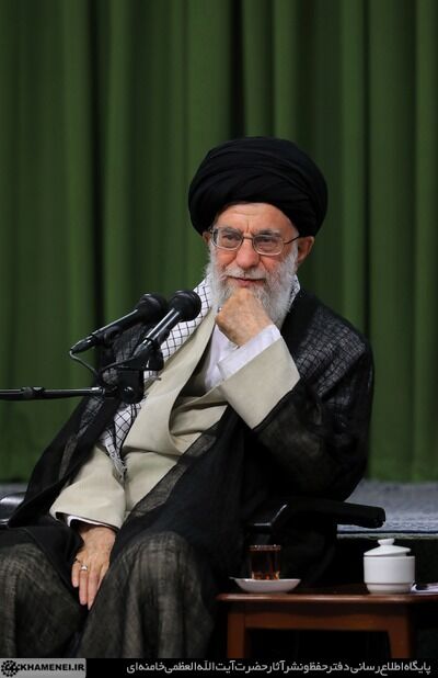 دیدار شاعران با رهبری