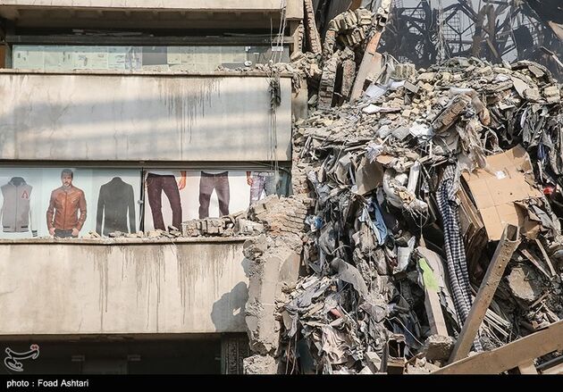 فرو ریختن ساختمان پلاسکو تهران