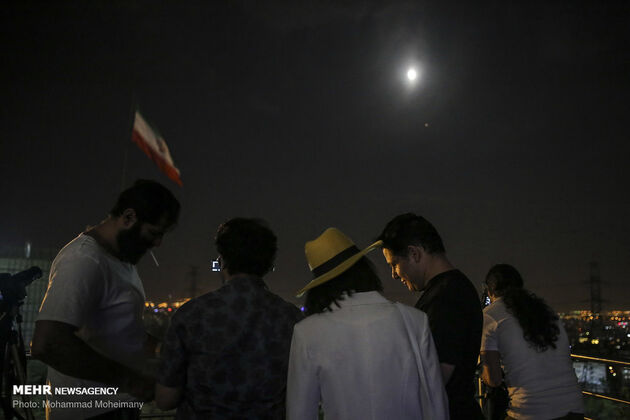 گزارش تصویری ماه گرفتی شب گذشته 