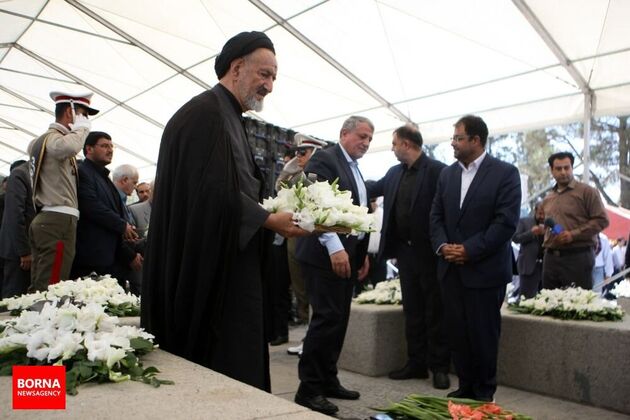 تصاویر چهلمین سالگرد درگذشت آیت‌الله طالقانی