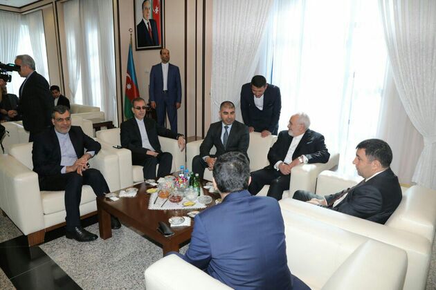 ورود ظریف به فرودگاه نخجوان