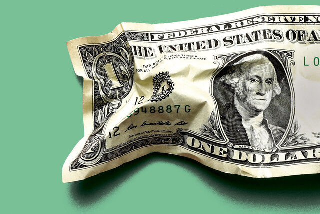 تاثیر تورم آمریکا بر ارزش دلار / دلار عقب نشست