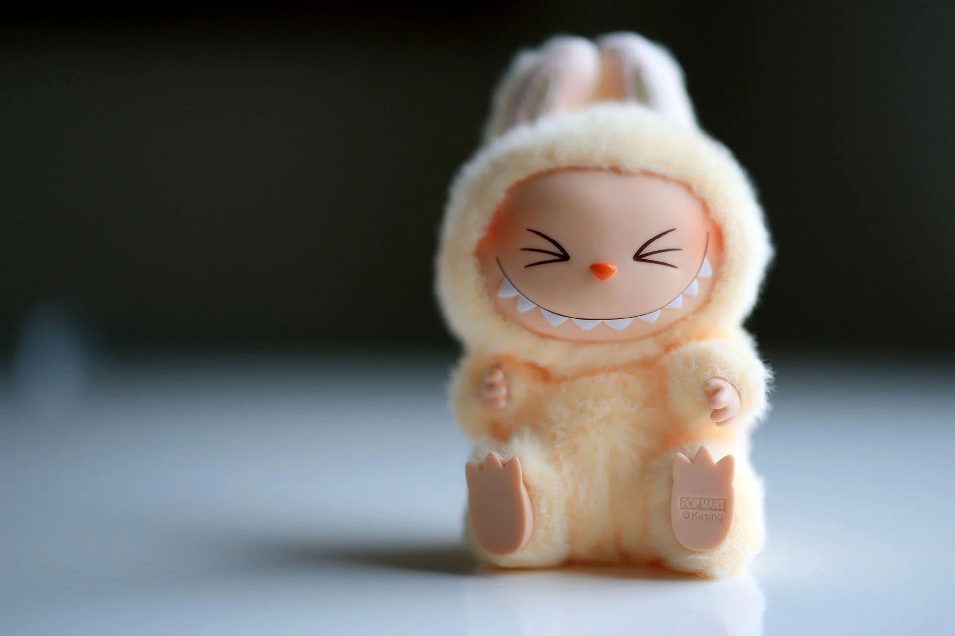 این عروسک دنیا را یک تنه بهم ریخت/ بوسه مرگ یا ...؟