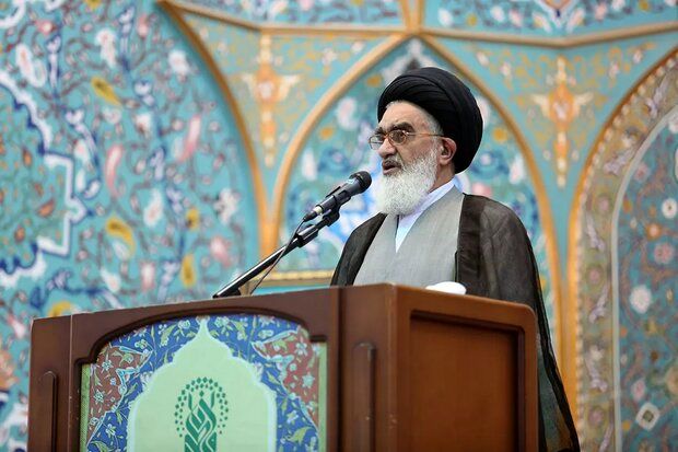کنایه‌های امام جمعه قم به میرحسین موسوی و اصلاح‌طلبان