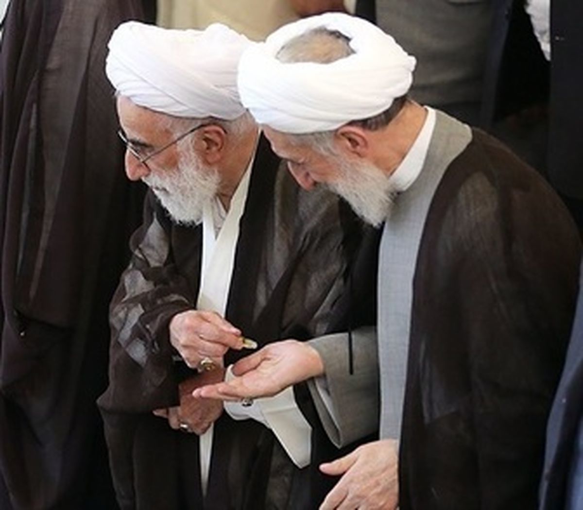 ماجرای دعوای توئیتری 2 عضو ستاد امر به معروف اصفهان چه بود؟