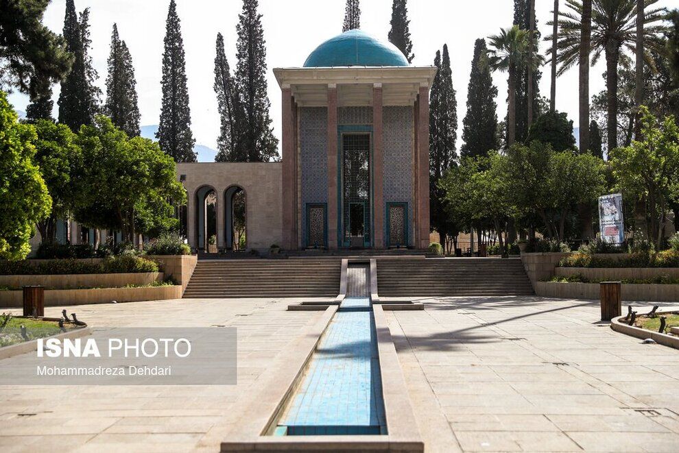 تصاویری تلخ و نگران کننده از آرامگاه سعدی!