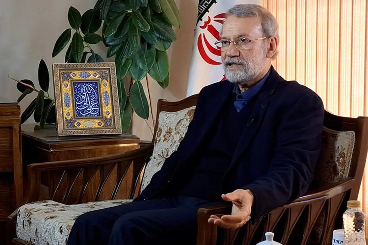 رایزنی تلفنی مشاور نخست‌وزیر انگلیس با لاریجانی درباره مکانیسم ماشه