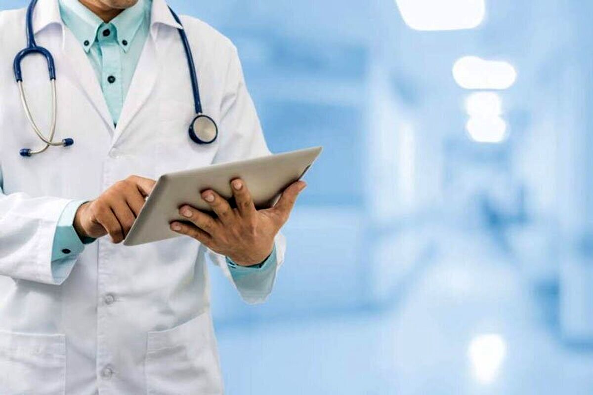 آخرین وضعیت پزشکان بازداشت شده از زبان رئیس کل نظام پزشکی | بیماران زیادی را در اعتراضات اخیر درمان کرده‌ام اما...