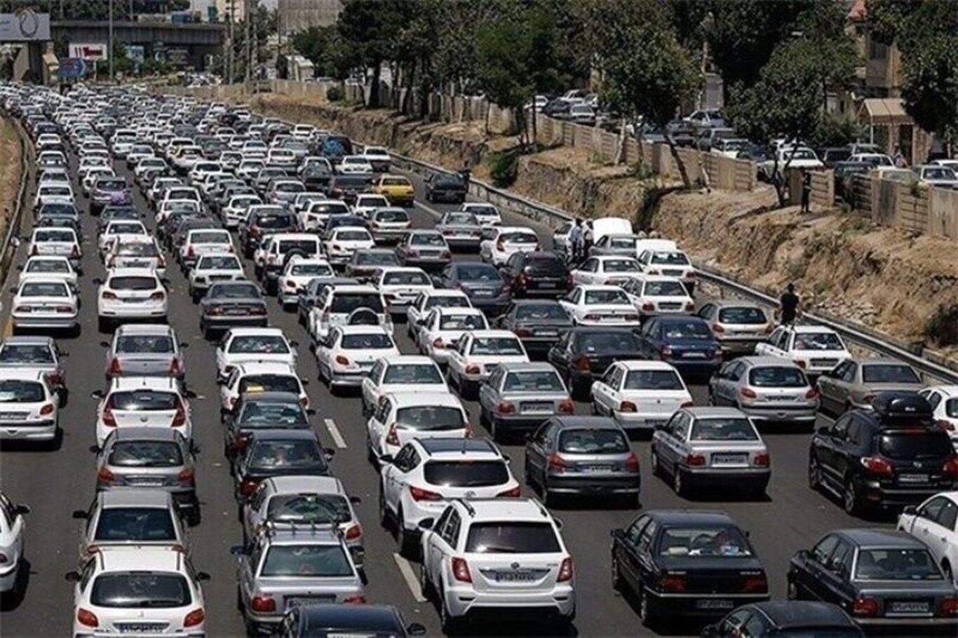 ترافیک سنگین در آزادراه کرج-قزوین/ رانندگان عجله نکنند