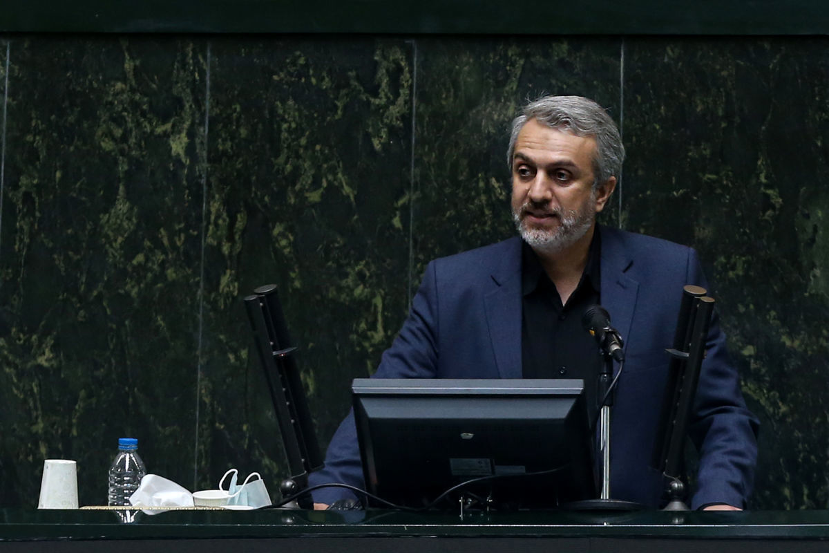  وزیر اقتصاد در 18ماه اخیر در اجرای وعده هایش ناتوان بوده است
