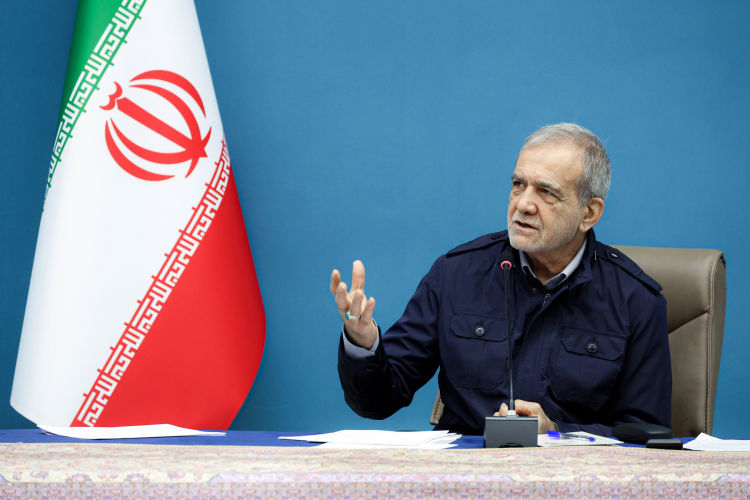 پزشکیان: تمامی کمبودها و نارسایی‌ها را می‌توان با مشارکت مردم، به‌ویژه جوانان، برطرف کرد