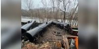 تصادف و خروج از ریل وحشتناک سه قطار باری حادثه آفرید+عکس