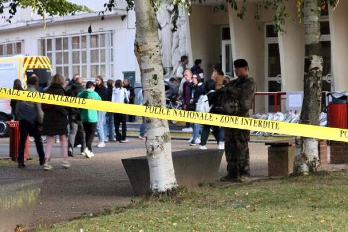 3 مدرسه در فرانسه در پی هشدار بمب‌گذاری تخلیه شد 
 
