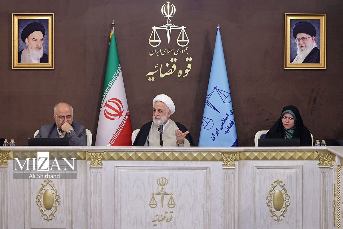 رئیس قوه قضاییه: مدافع شفافیت و دادگاه علنی مفاسد اقتصادی هستم | باید جوری با فساد برخورد کنیم که فاسدان ماست‌ هایشان را کیسه کنند