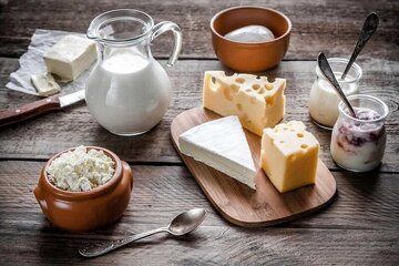 بدن ما روزانه چه مقدار لبنیات نیاز دارد؟