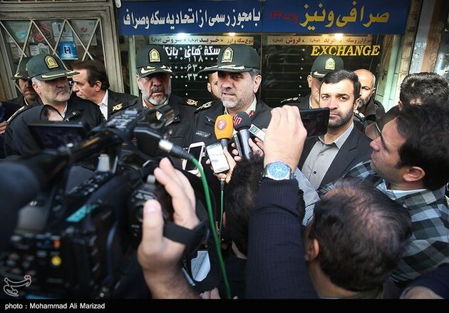 بازسازی صحنه سرقت مسلحانه صرافی‌خیابان فرودسی